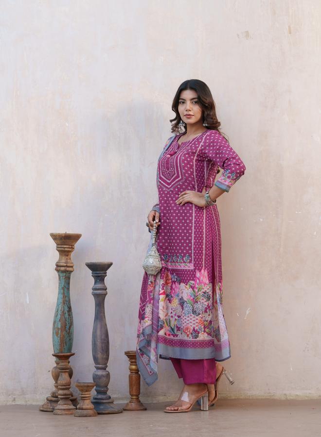 دي دبليو طقم كورتا مستقيمة بطبعة زهور مع بنطال ودوباتا للنساء - Image 2